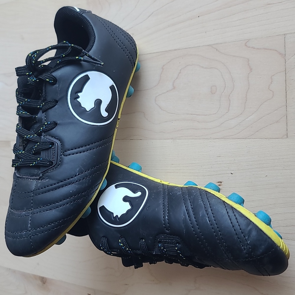 Boys soccer cleats , size 2